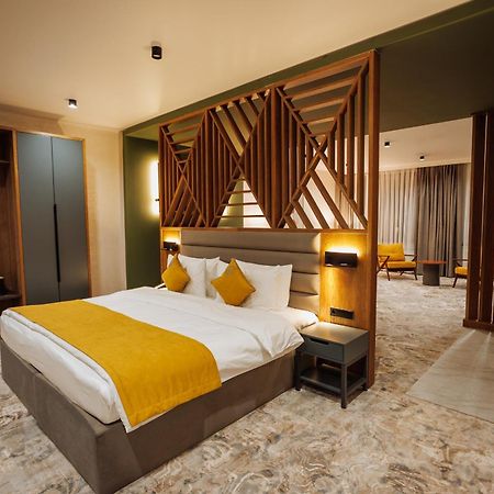 Aurum Garden Hotel Shymkent Exterior foto