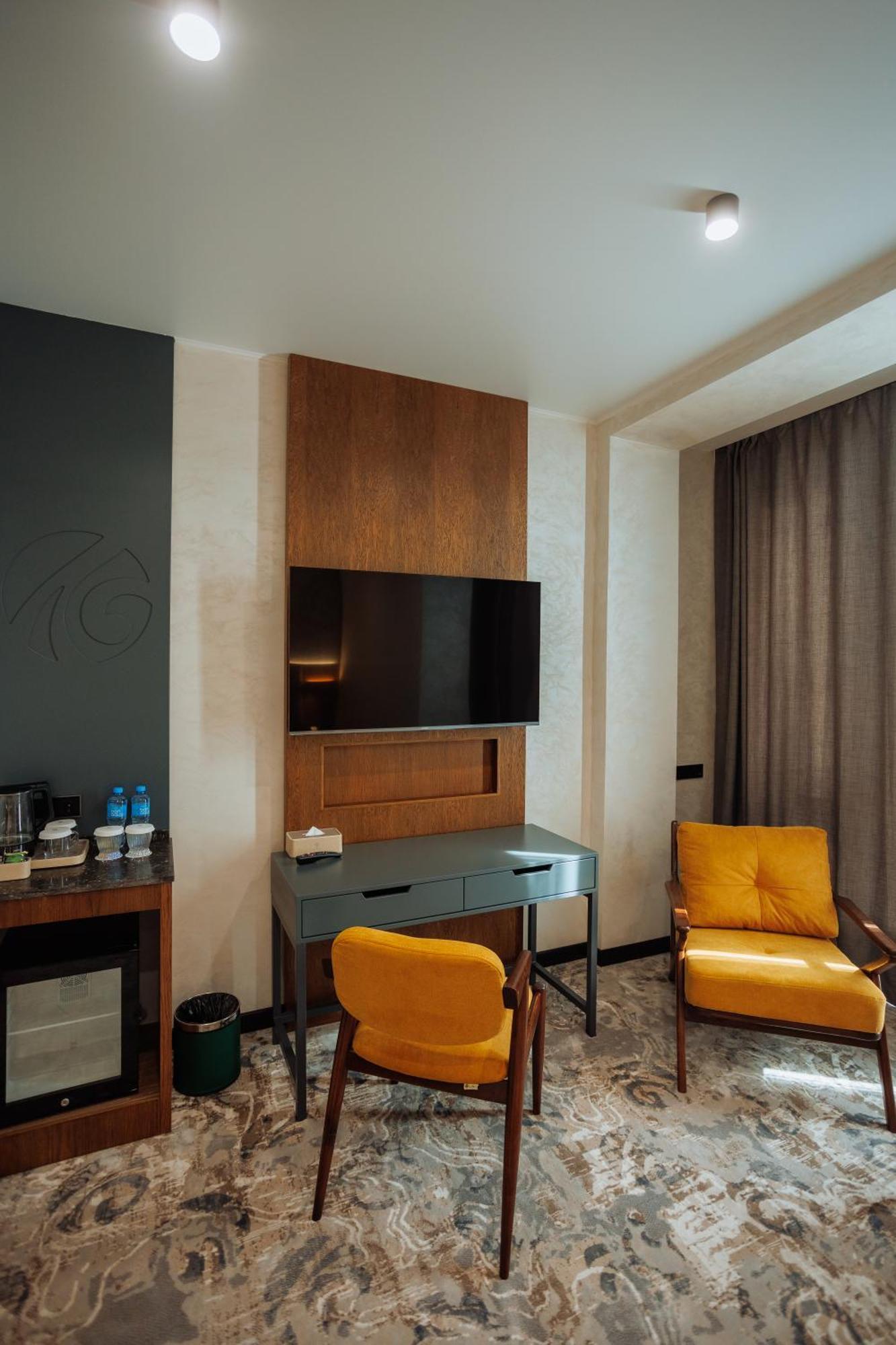 Aurum Garden Hotel Shymkent Exterior foto