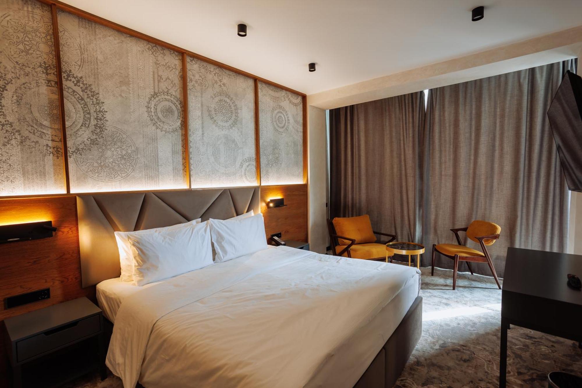 Aurum Garden Hotel Shymkent Exterior foto