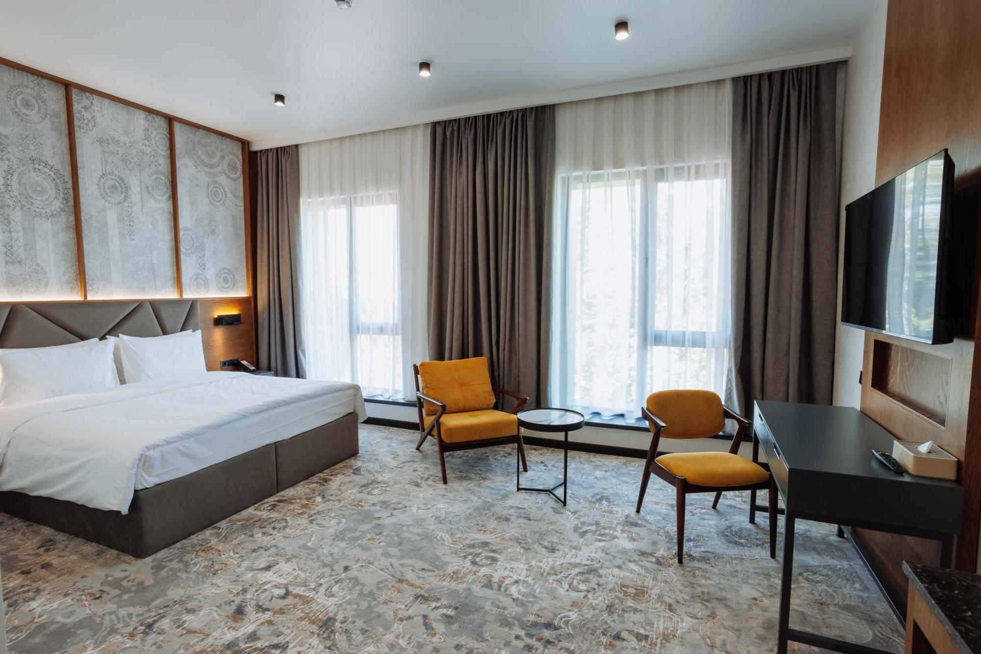 Aurum Garden Hotel Shymkent Exterior foto