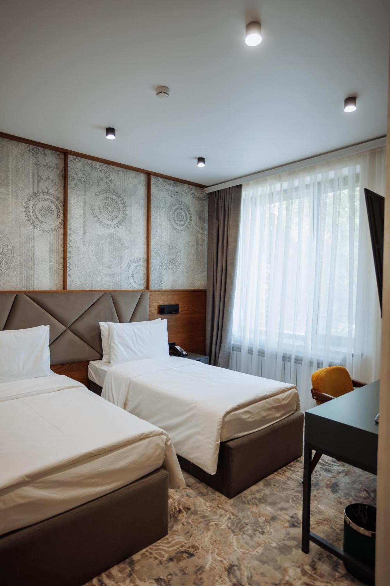 Aurum Garden Hotel Shymkent Exterior foto
