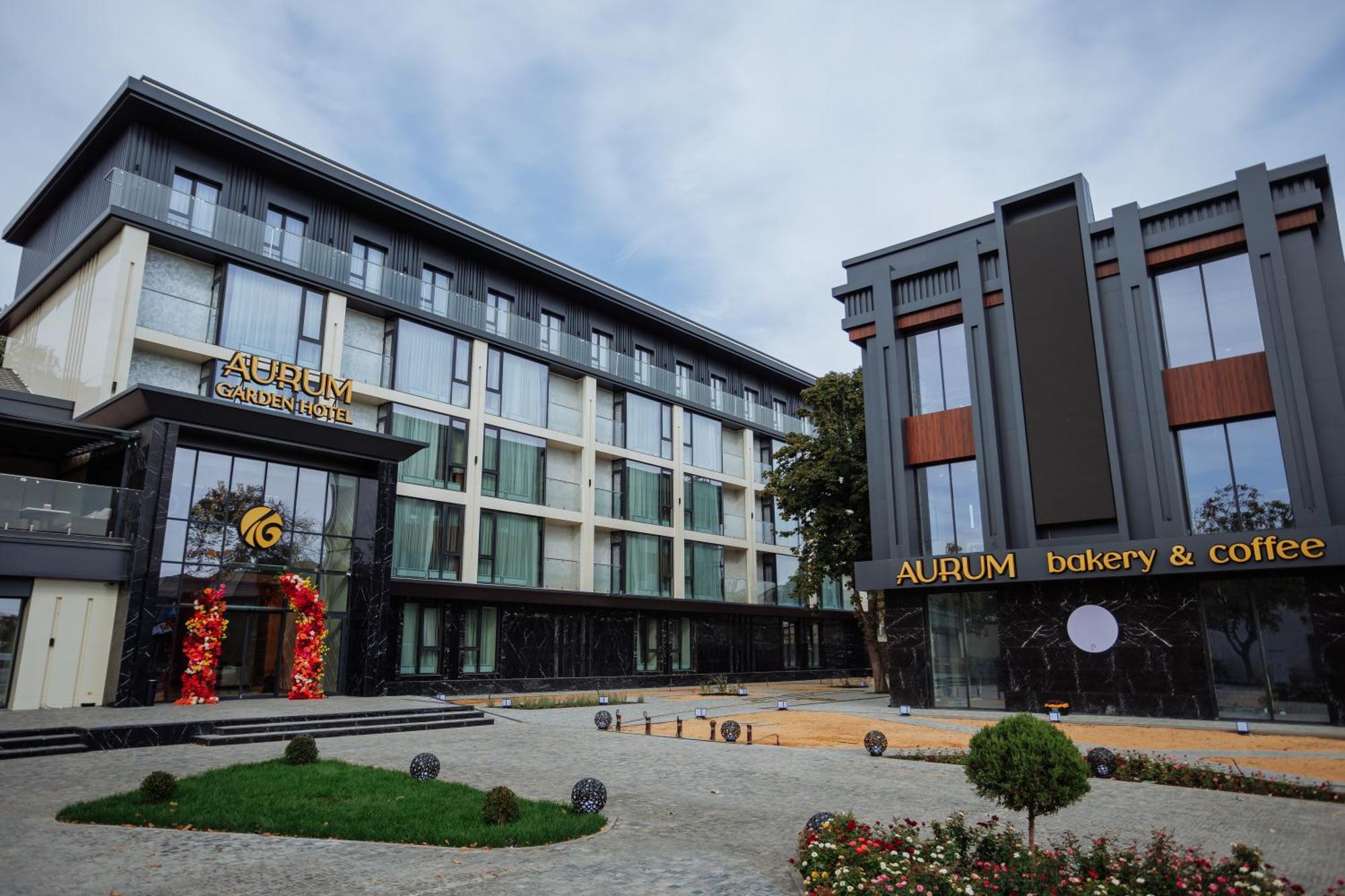 Aurum Garden Hotel Shymkent Exterior foto